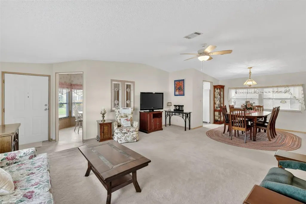 3117 Manatee Road Tavares FL 32778
