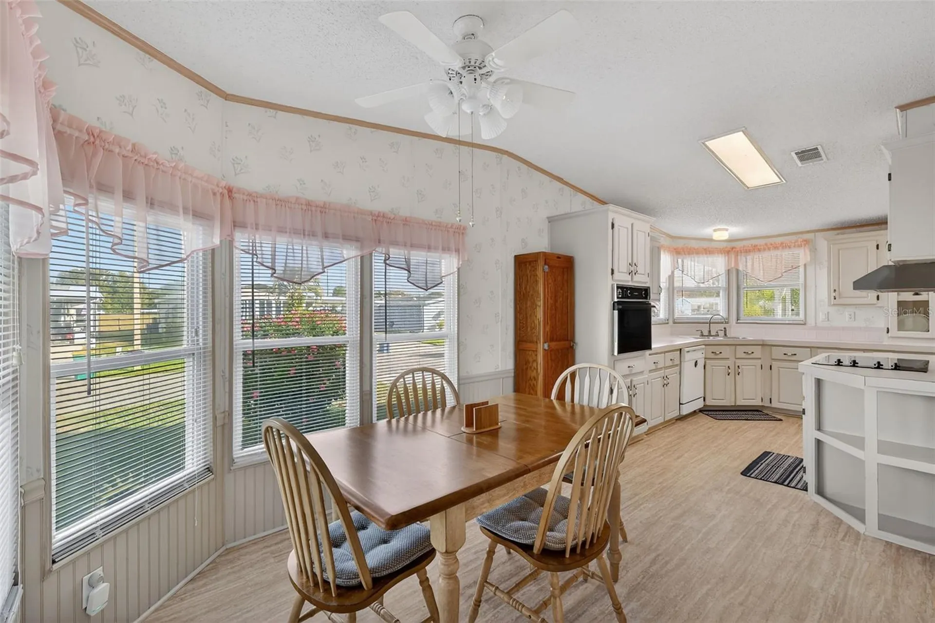3117 Manatee Road Tavares FL 32778