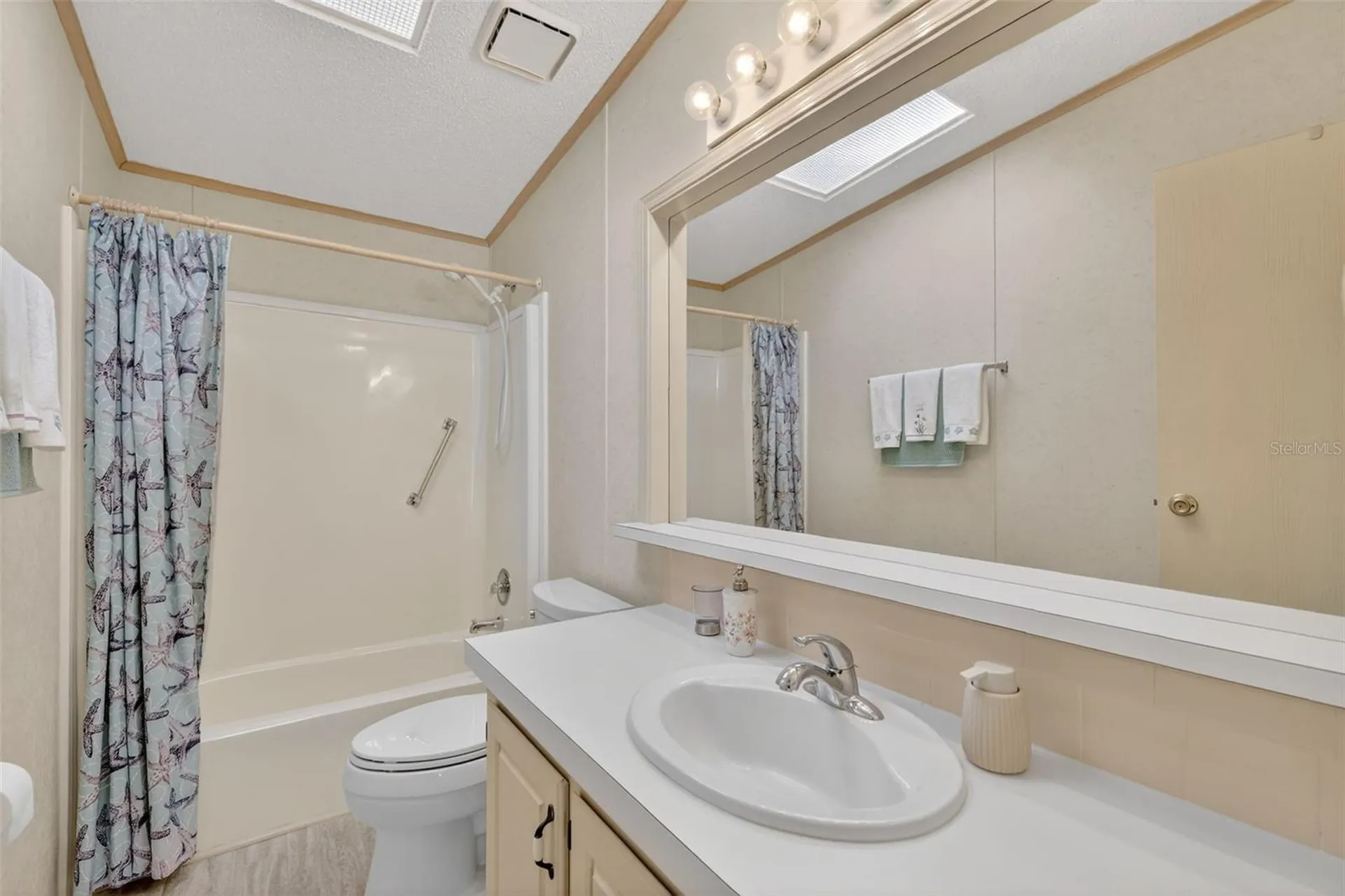 3117 Manatee Road Tavares FL 32778