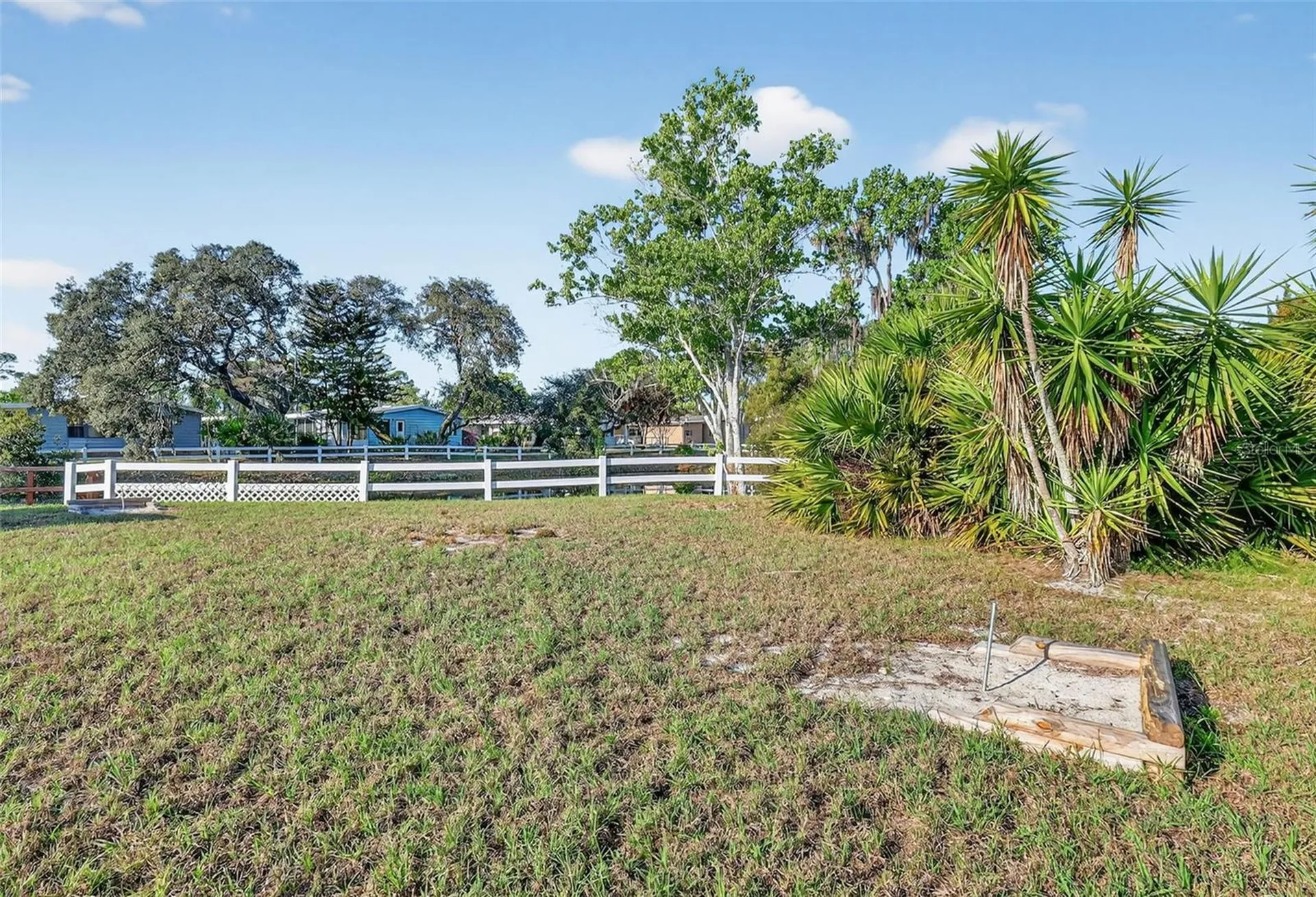3117 Manatee Road Tavares FL 32778