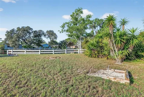 3117 Manatee Road Tavares FL 32778