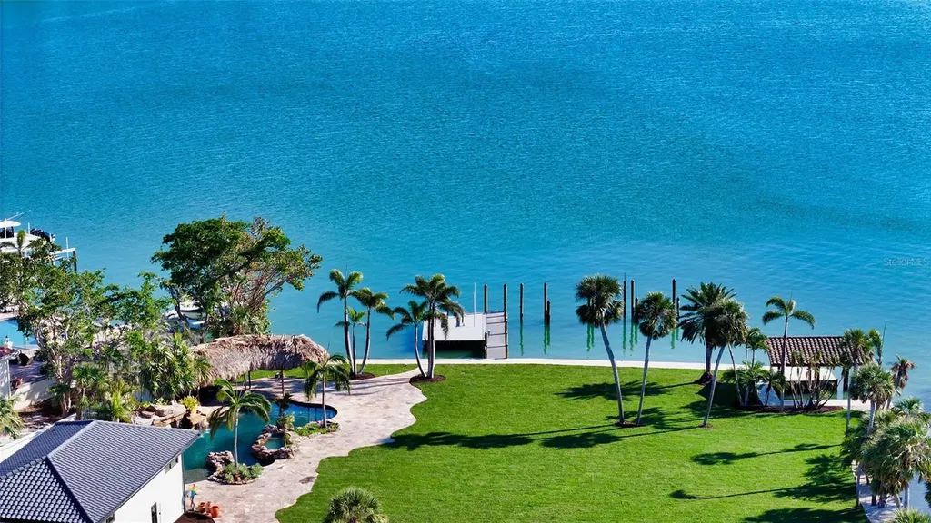 684 Freeling Drive Sarasota FL 34242