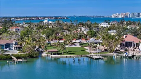 684 Freeling Drive Sarasota FL 34242