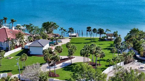 684 Freeling Drive Sarasota FL 34242