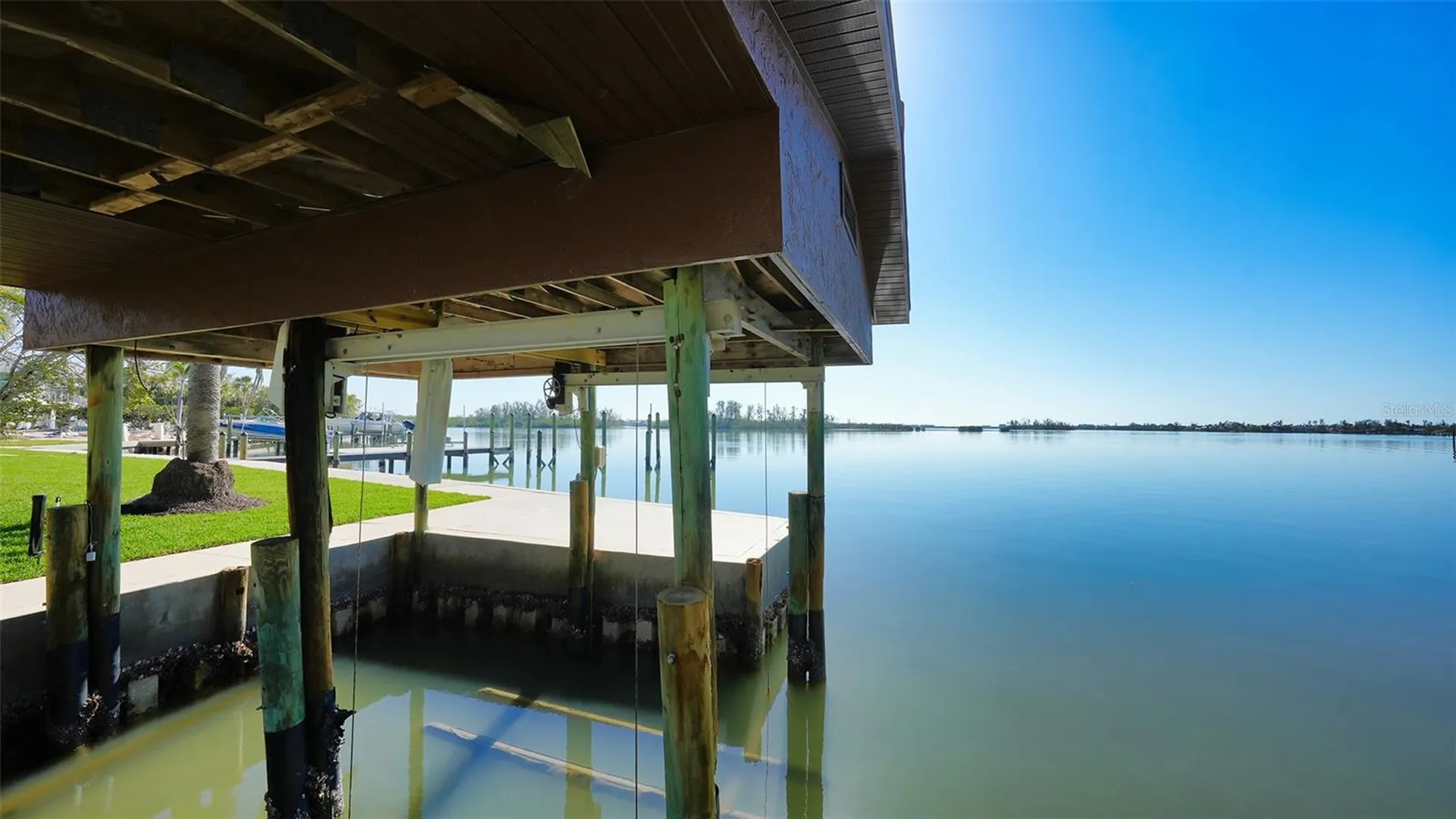 684 Freeling Drive Sarasota FL 34242
