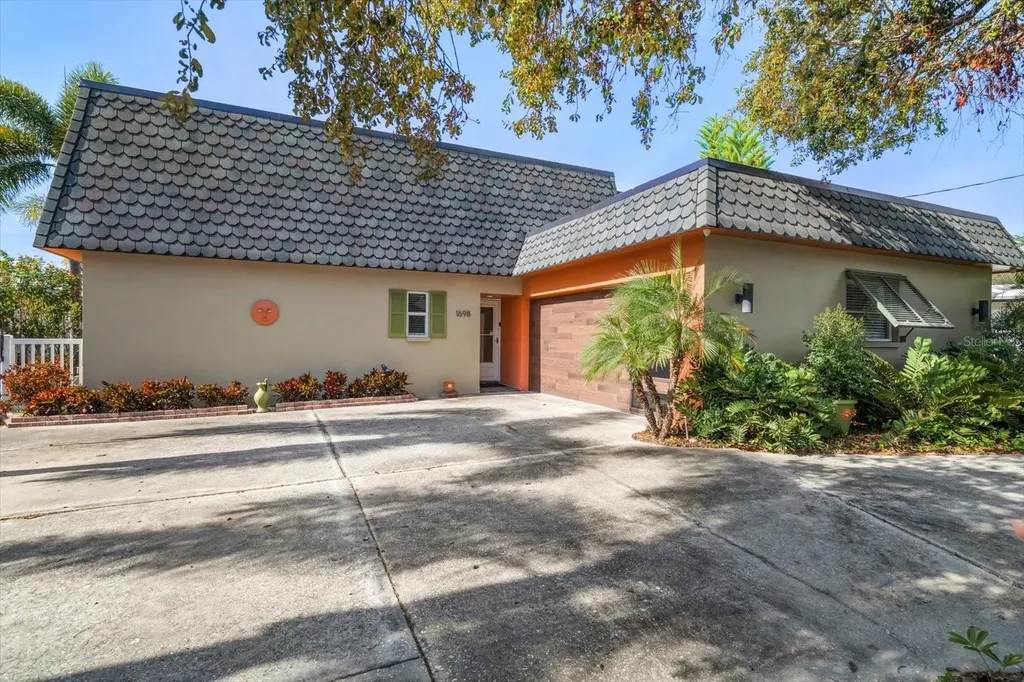 1698 Mckay Creek Drive Largo FL 33770