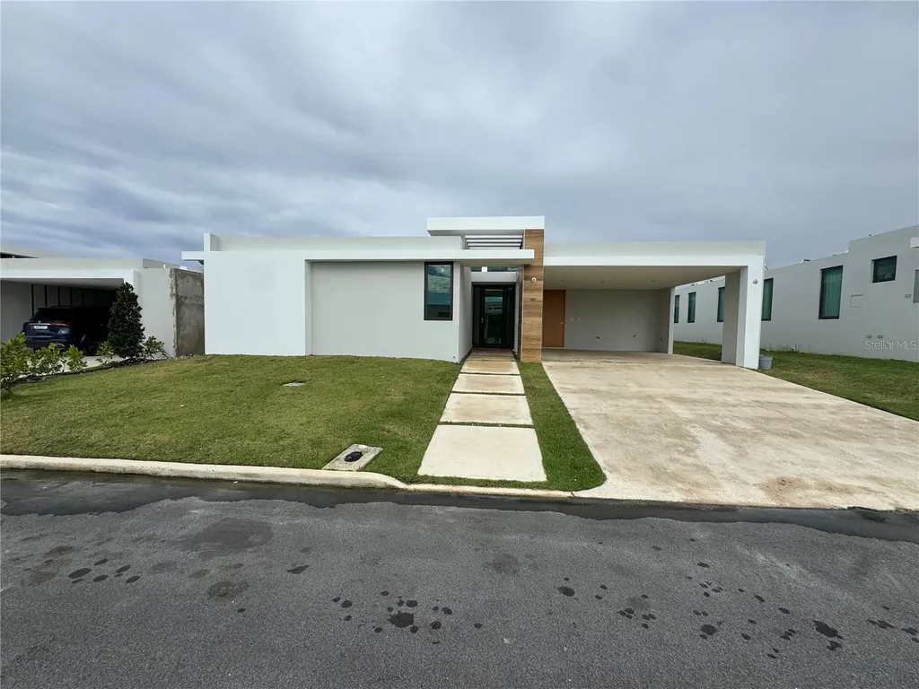 Residences At Rio Iguazu Street Bayamon PR 00959