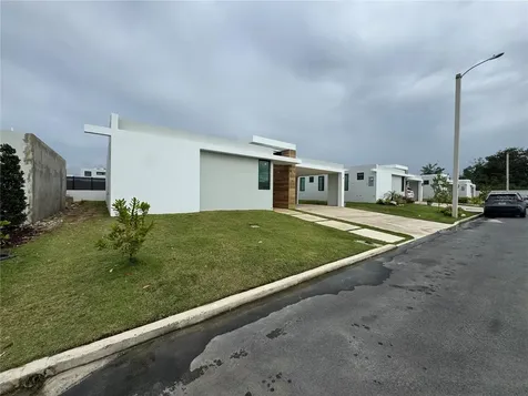 Residences At Rio Iguazu Street Bayamon PR 00959