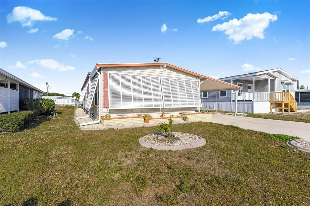 320 La Costa North Port FL 34287