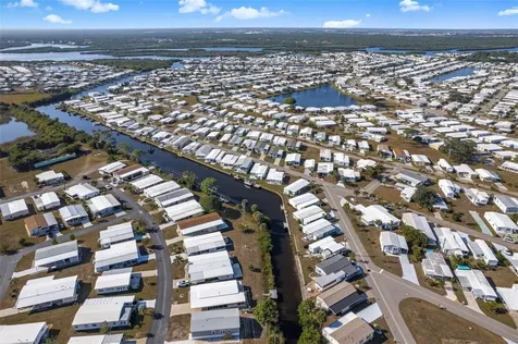 320 La Costa North Port FL 34287