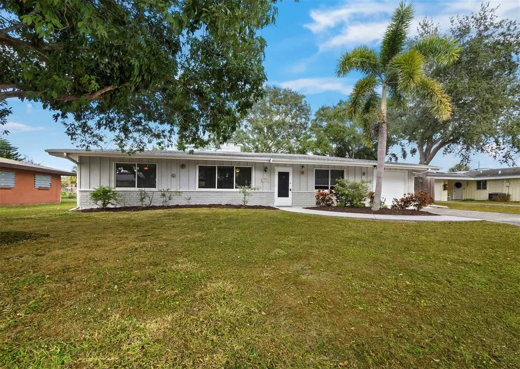 2417 Parson Lane Sarasota FL 34239