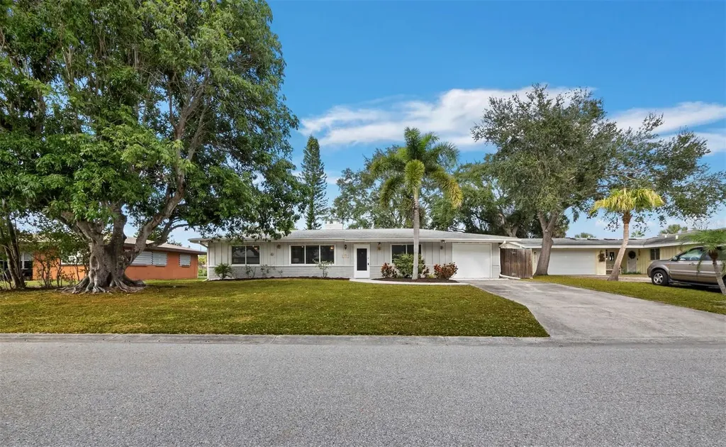 2417 Parson Lane Sarasota FL 34239