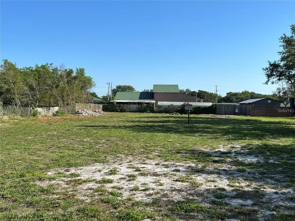 O E Nancy Lee Lane Apopka FL 32712