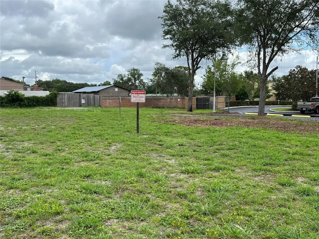 O E Nancy Lee Lane Apopka FL 32712