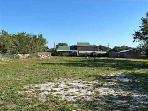 O E Nancy Lee Lane Apopka FL 32712