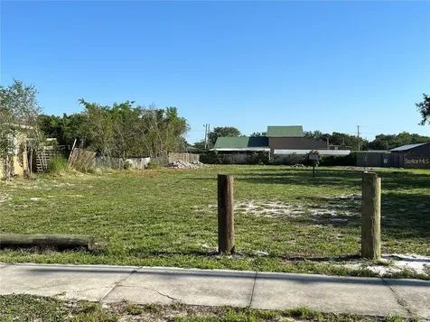 O E Nancy Lee Lane Apopka FL 32712