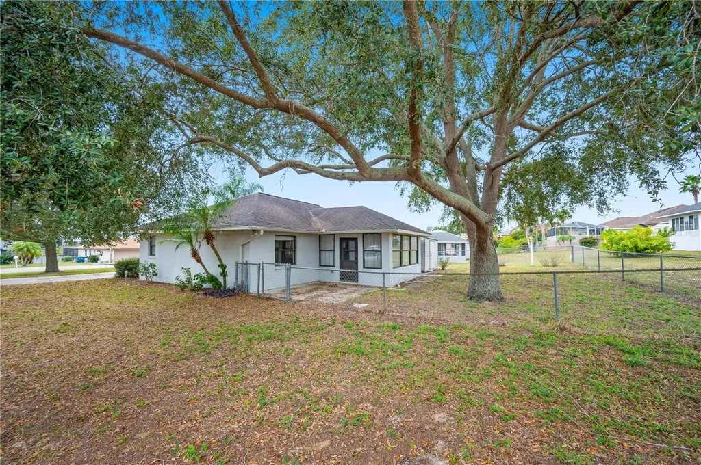 941 Devonshire Way Lake Wales FL 33853