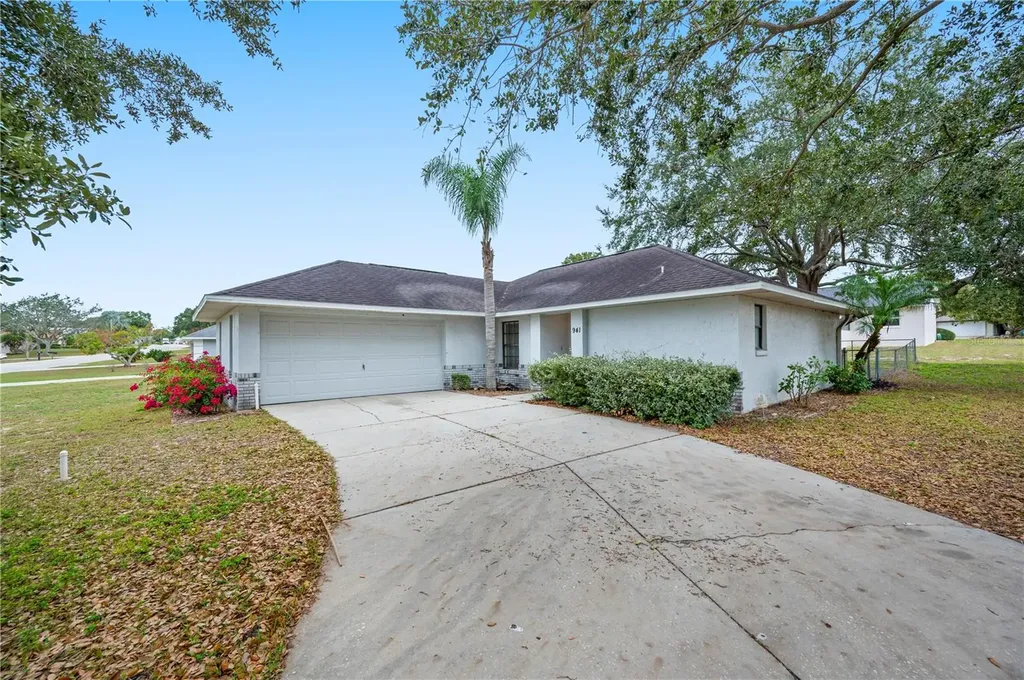 941 Devonshire Way Lake Wales FL 33853