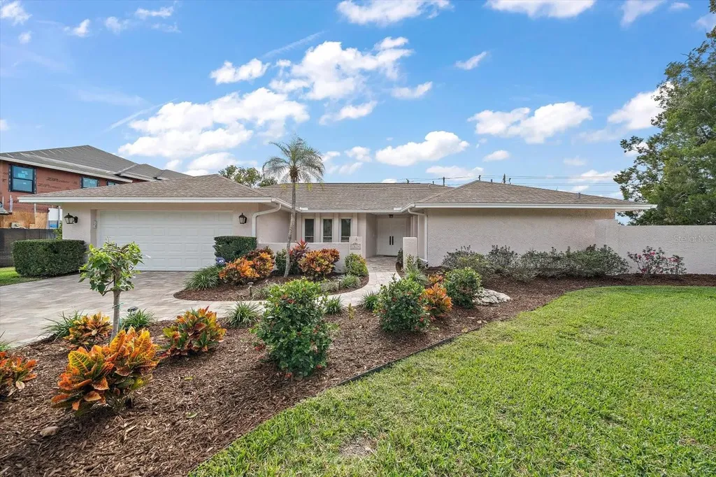 7574 Cumberland Court Seminole FL 33777