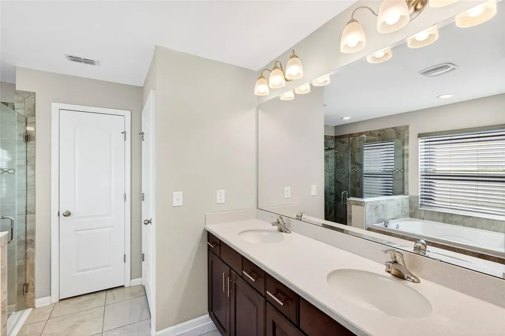 138 S Hummingbird Place Palm Coast FL 32164