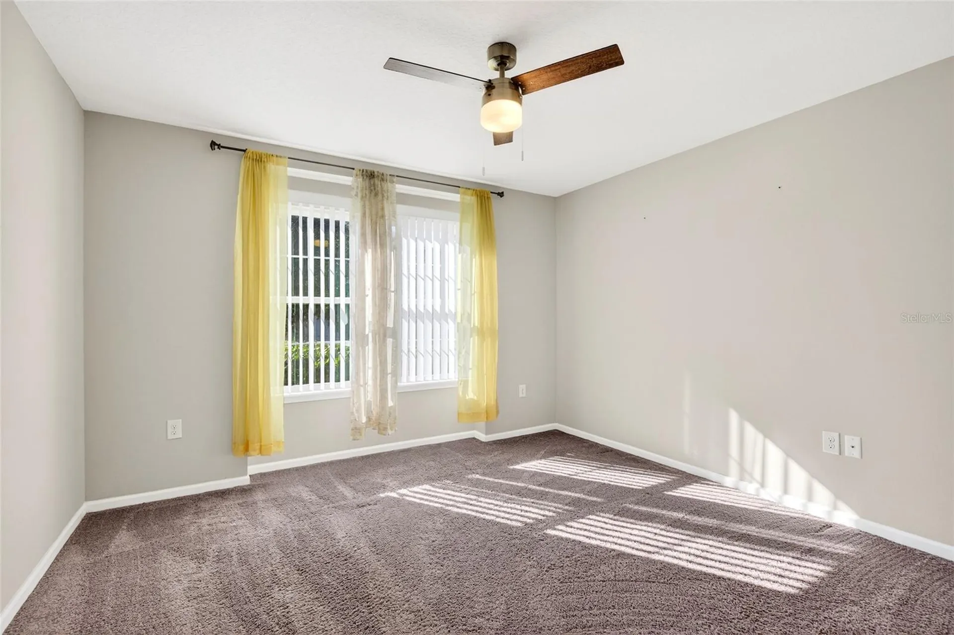 138 S Hummingbird Place Palm Coast FL 32164