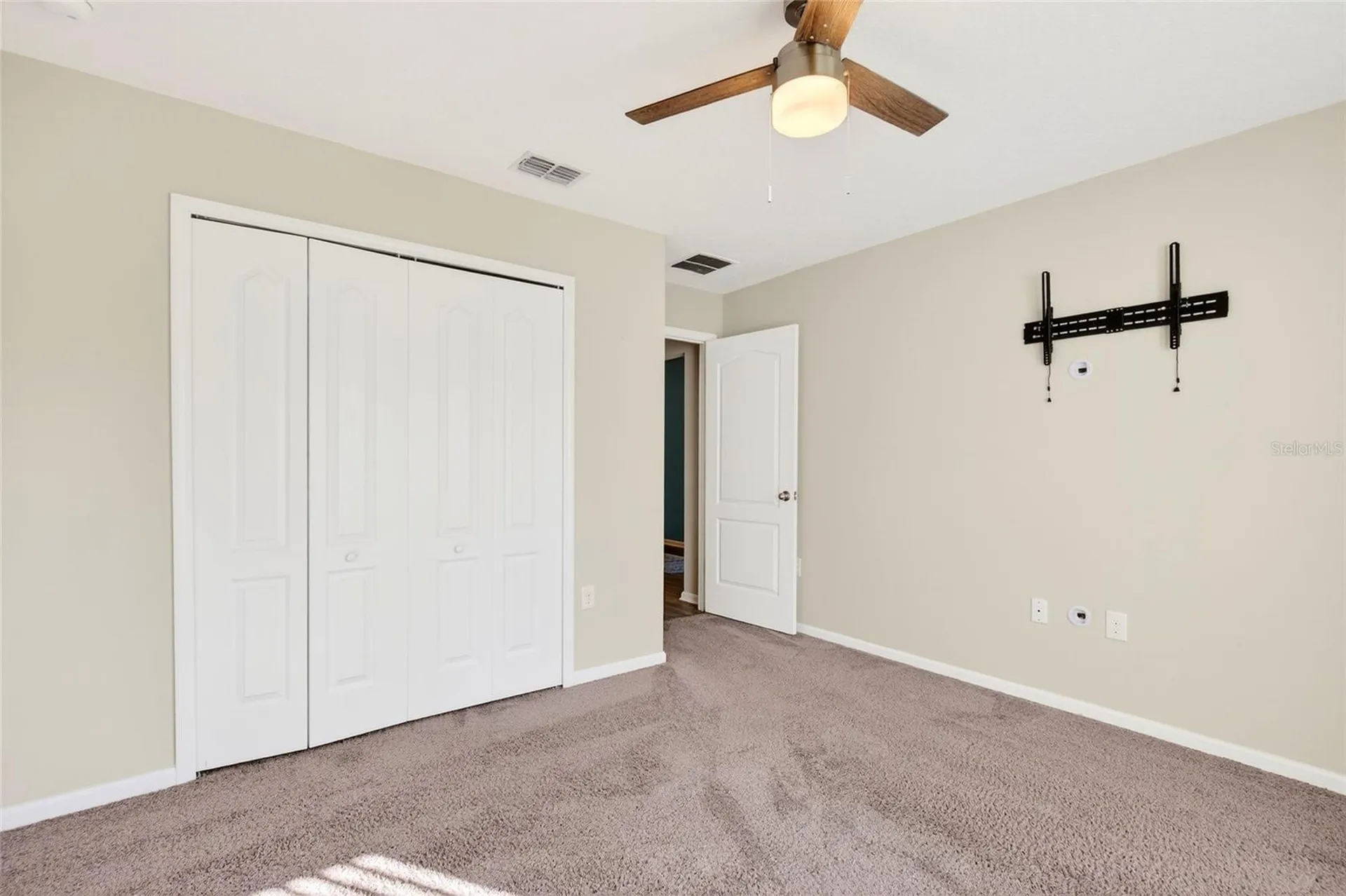 138 S Hummingbird Place Palm Coast FL 32164