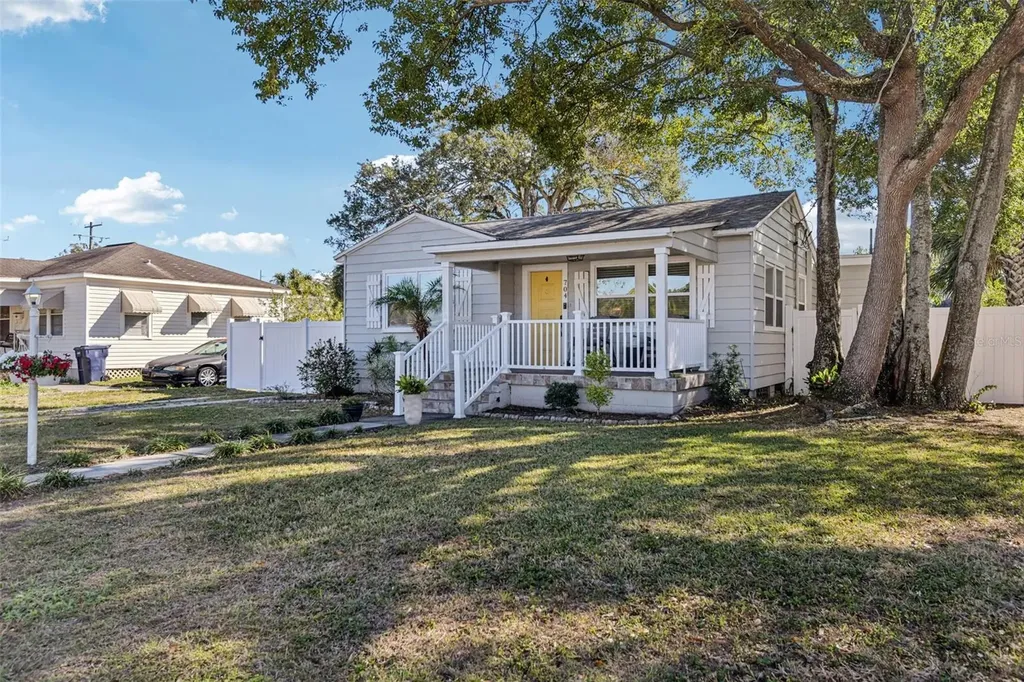 704 W Fribley Street Tampa FL 33603