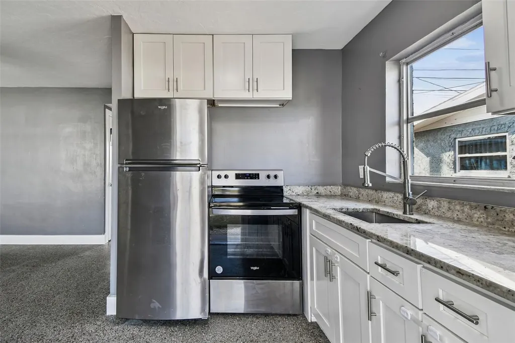 6538 42nd Avenue N Kenneth City FL 33709