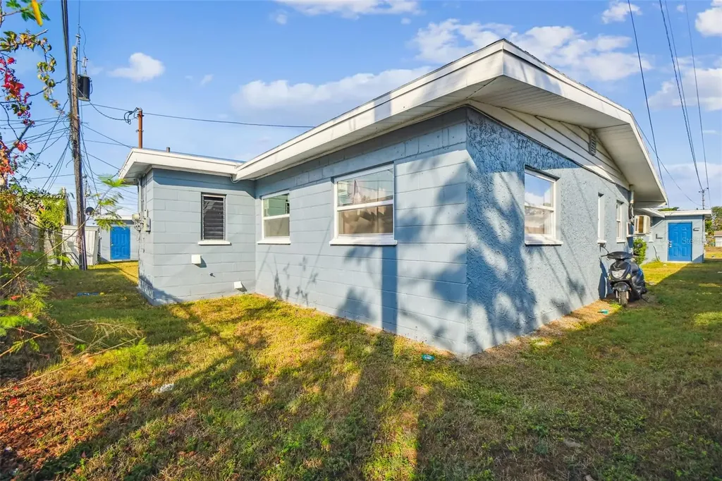 6538 42nd Avenue N Kenneth City FL 33709