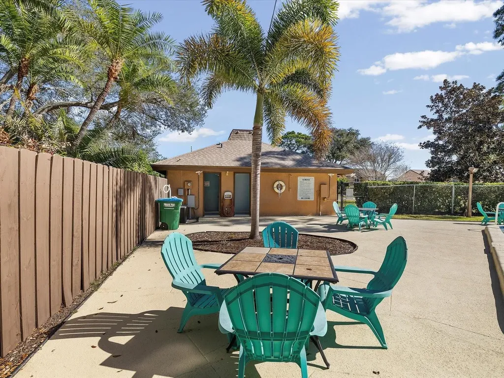 1829 Clearbrooke Drive Clearwater FL 33760