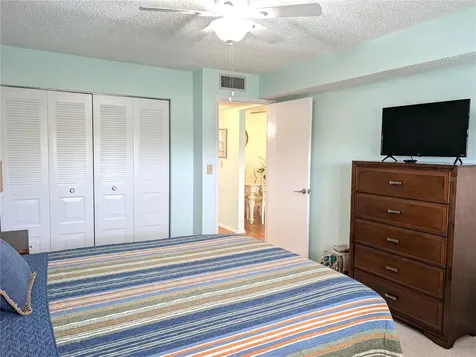8198 Terrace Garden Drive N St Petersburg FL 33709