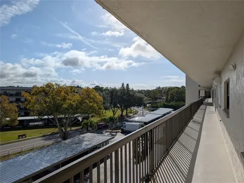 8198 Terrace Garden Drive N St Petersburg FL 33709