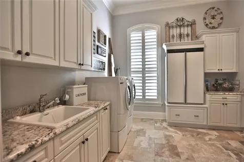 15305 NW Highway 320 Micanopy FL 32667