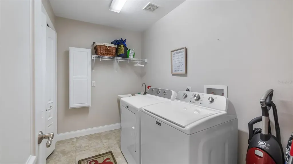 537 Woodlawn Cemetery Road Gotha FL 34734