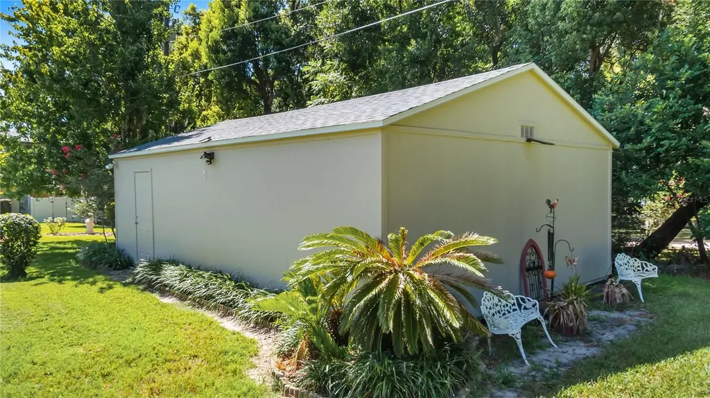 537 Woodlawn Cemetery Road Gotha FL 34734