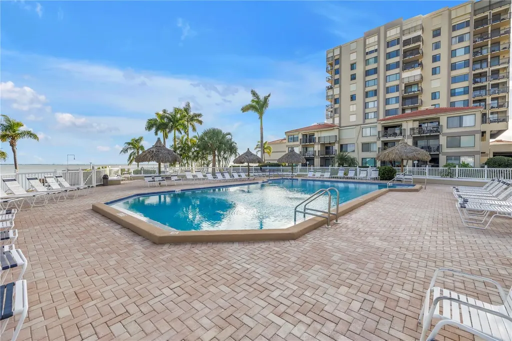 6322 Palma Del Mar Boulevard S St Petersburg FL 33715