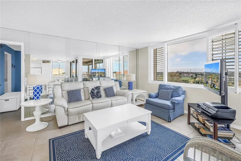 6322 Palma Del Mar Boulevard S St Petersburg FL 33715