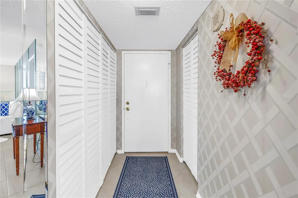 6322 Palma Del Mar Boulevard S St Petersburg FL 33715