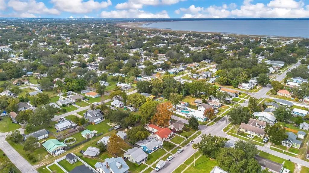 706 Massachusetts Avenue St Cloud FL 34769
