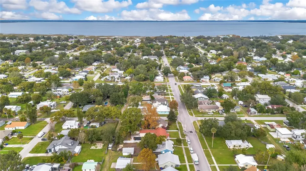 706 Massachusetts Avenue St Cloud FL 34769