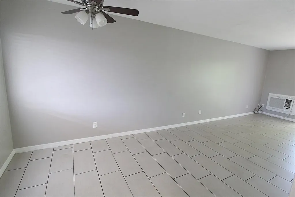 3001 Bee Ridge Road Sarasota FL 34239