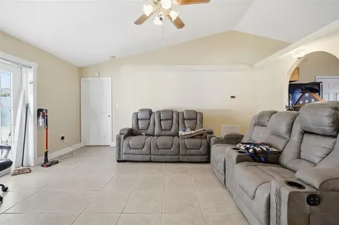 4254 Worthington Place Mascotte FL 34753