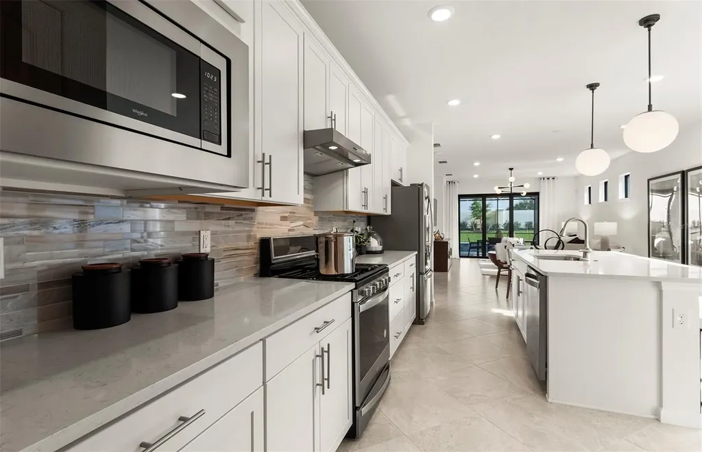 4731 Gardner Street Bradenton FL 34210