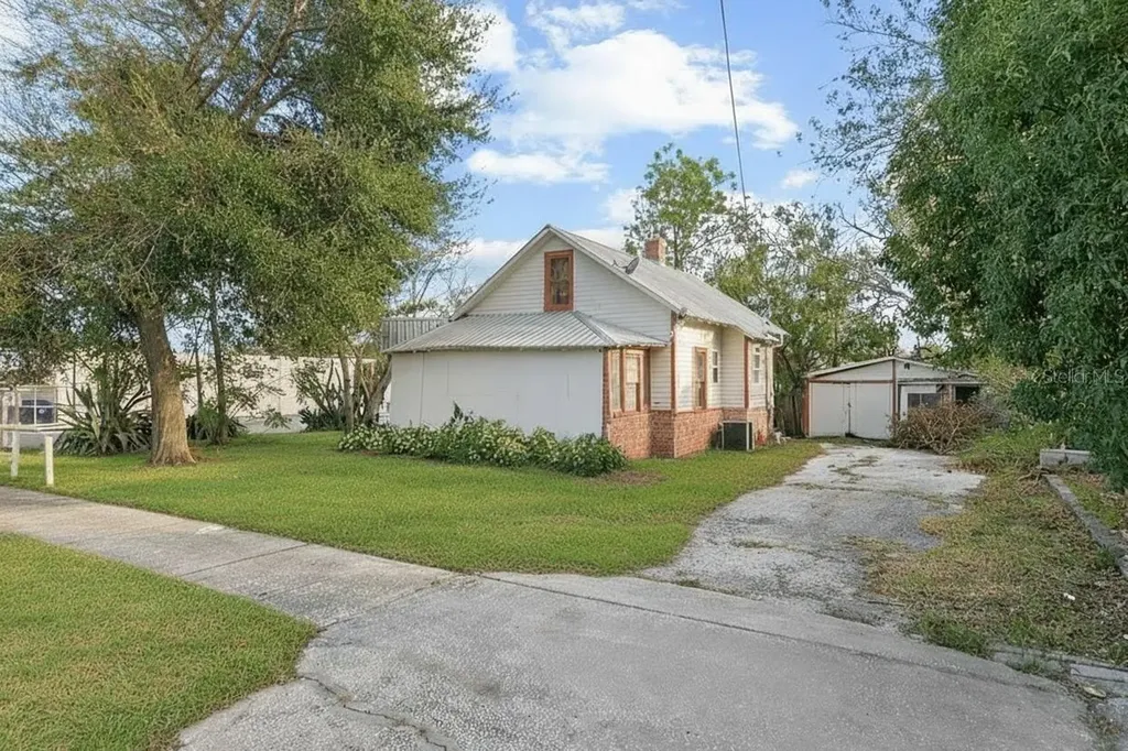 201 W Washington Street Minneola FL 34715
