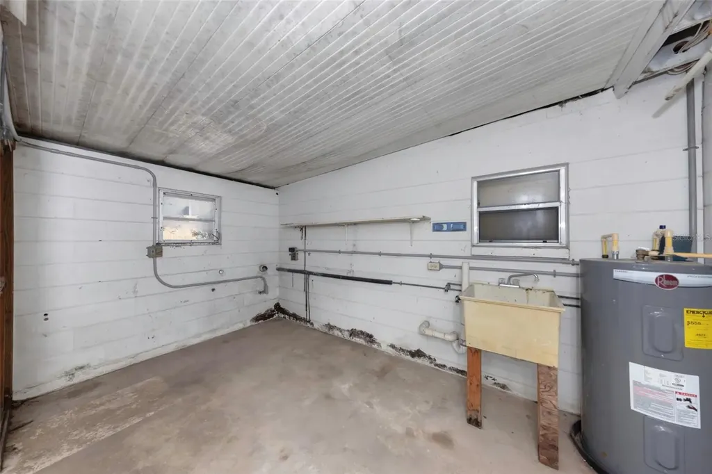 8858 67th Way N Pinellas Park FL 33782