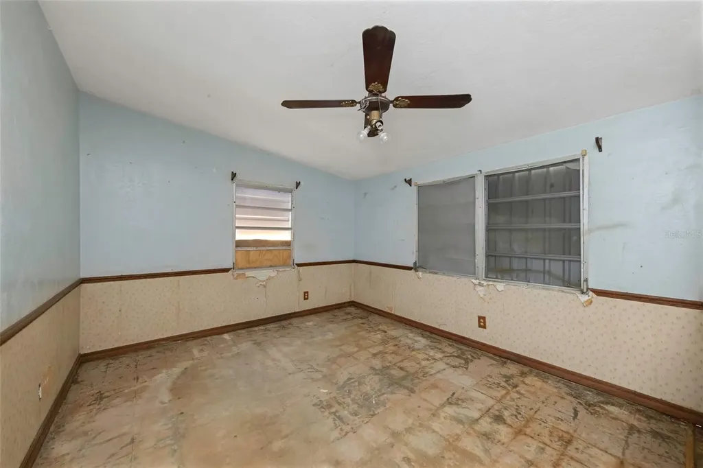 8858 67th Way N Pinellas Park FL 33782