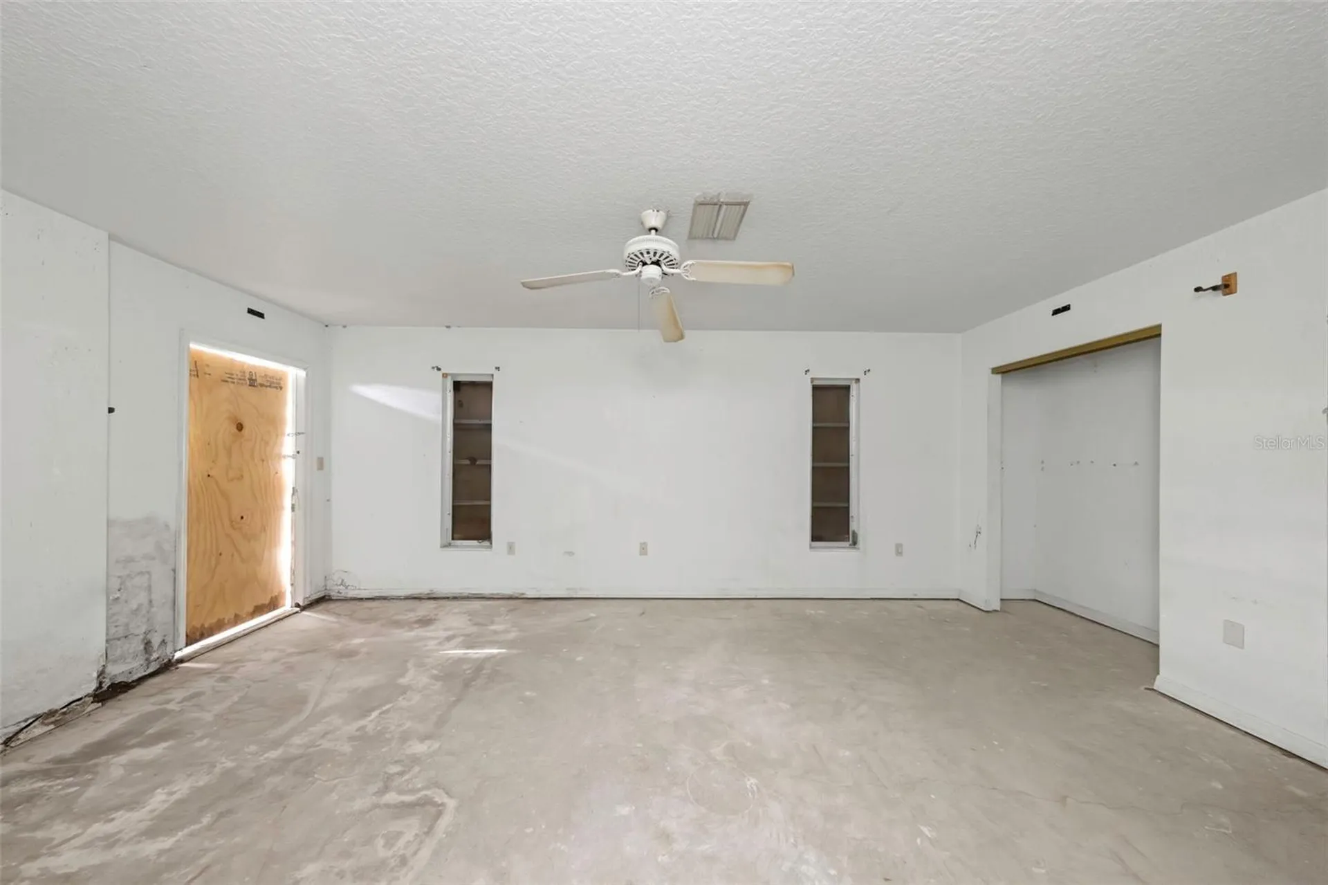 8858 67th Way N Pinellas Park FL 33782