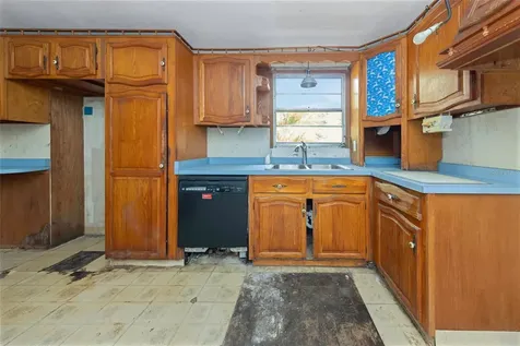 8858 67th Way N Pinellas Park FL 33782