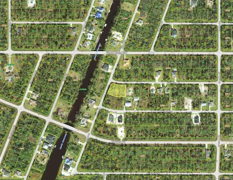 1040 Hoffer Street Port Charlotte FL 33953