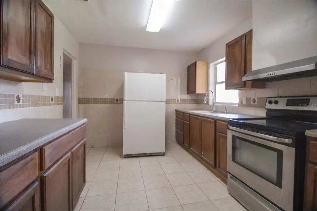 15 N Oxalis Drive Orlando FL 32807